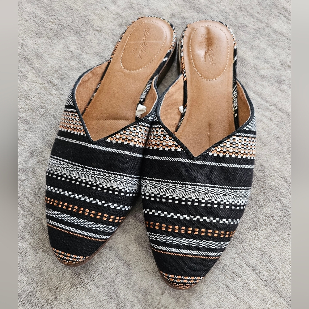 Universal Thread Slip On Flats 8.5